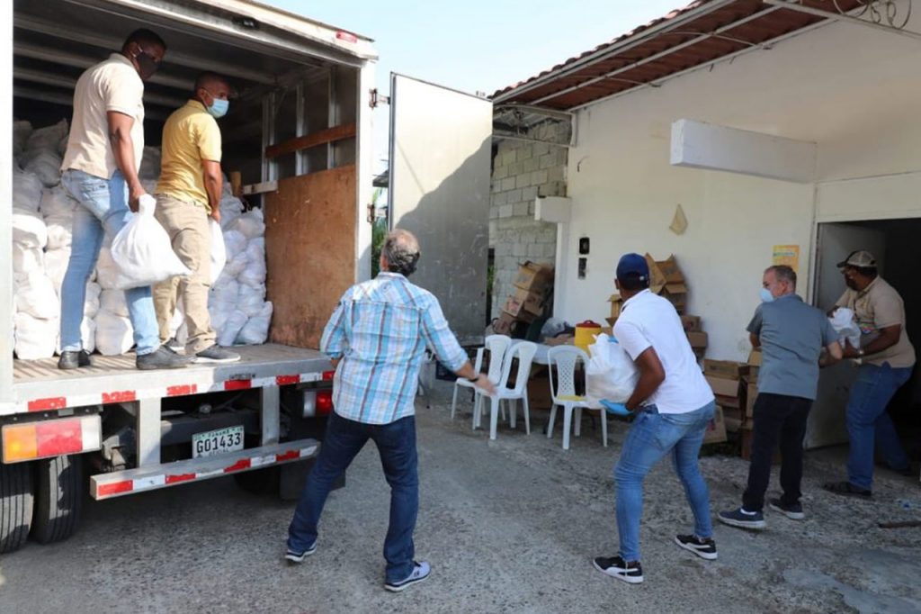 Alcaldía entrega donación de Estrella Azul a hospitales de la capital