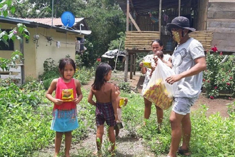 Colecta navideña a beneficio de la comunidad emberá Ipetí