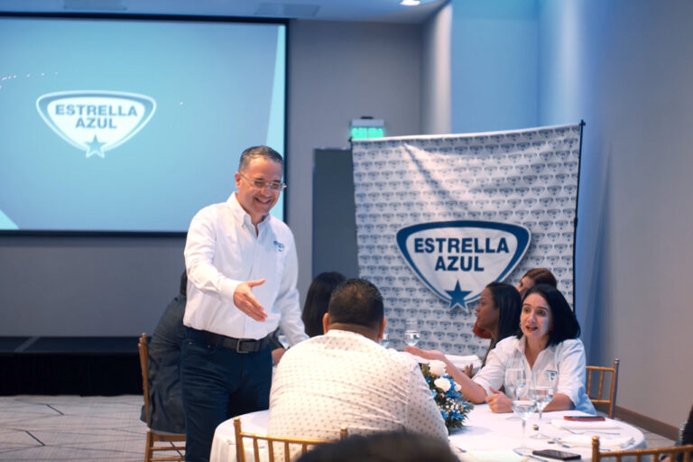 Reconocimiento y encuentro con miembros de la Prensa Nacional