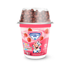 Yogurt Cremoso Fresa con Topping de Chocobolas de Arroz Tostado 130 gr